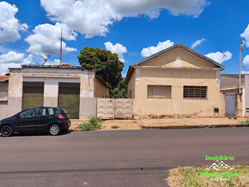Venda Imóvel Em Terreno Grande No Centro Orlândia-SP